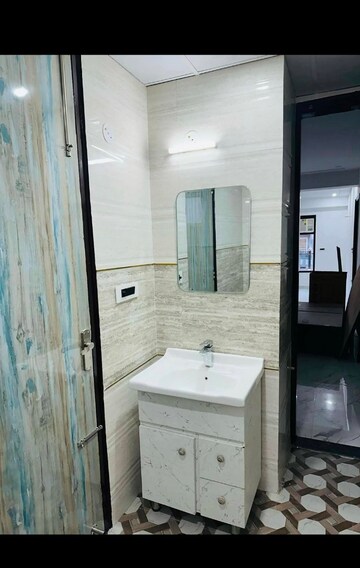 Bathroom in 2 BHK Builder Floor at The Aawas , Sector 39 – for Rent