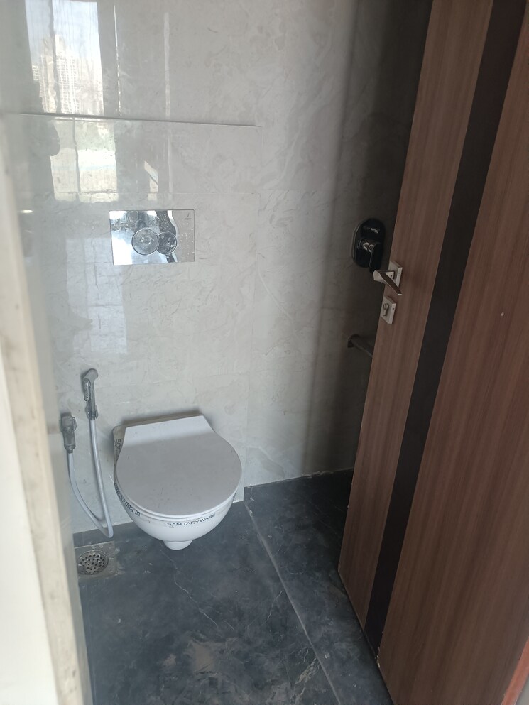 Bathroom, jivan-prakash-apartment 1 Bedroom 540 Sq.Ft. Apartment In Matunga West Mumbai 8567267