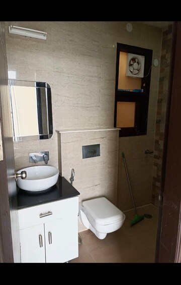 3 BHK Builder Floor For Rent in RWA Residential Society Sector 46, Sector 46
