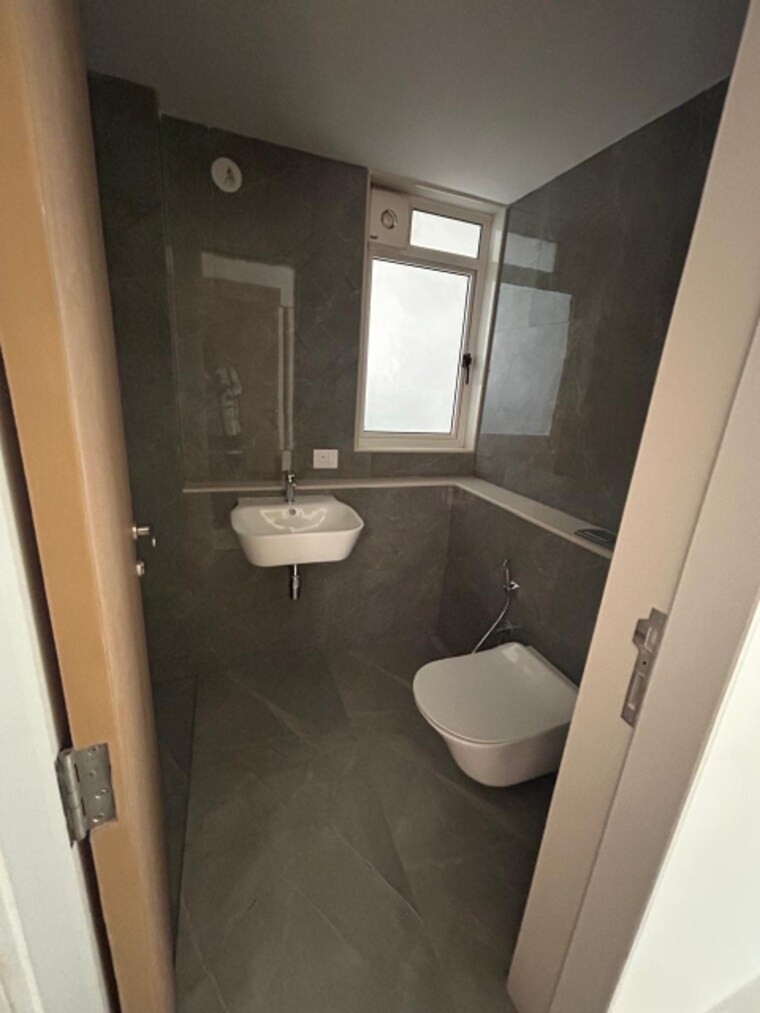 Bathroom, raheja-gardens 2 Bedroom 1150 Sq.Ft. Apartment In Wanwadi Pune 8567321