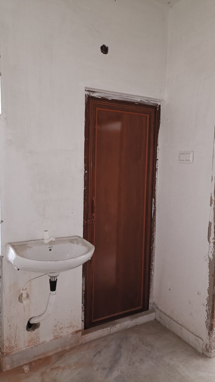 Bathroom, sodepur 3 Bedroom 1000 Sq.Ft. Apartment In Sodepur Kolkata 8567590