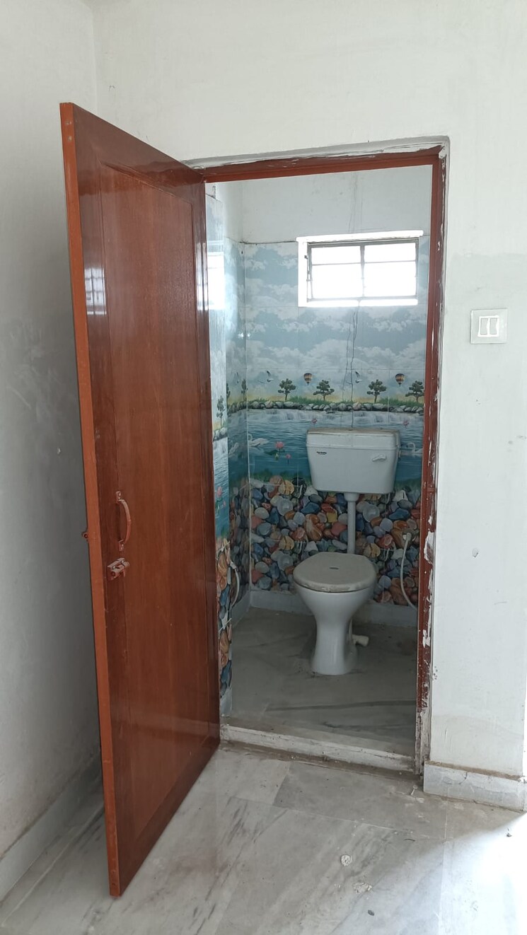 Bathroom, sodepur 3 Bedroom 1000 Sq.Ft. Apartment In Sodepur Kolkata 8567590