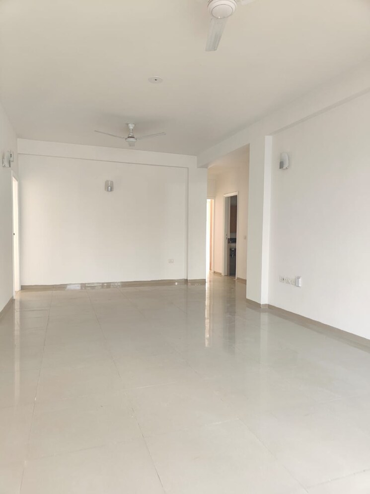 Room, emaar-emerald-floors 3 Bedroom 1380 Sq.Ft. Apartment In Sector 65 Gurgaon 8567533