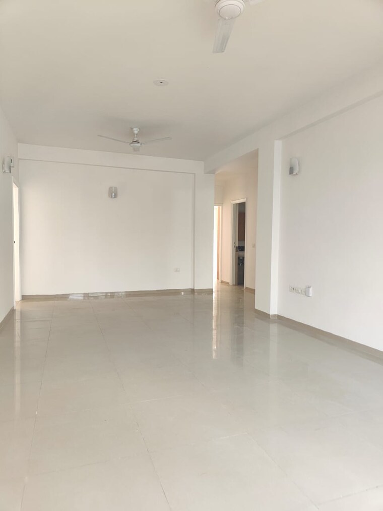 Room, emaar-emerald-floors 3 Bedroom 1380 Sq.Ft. Apartment In Sector 65 Gurgaon 8567533