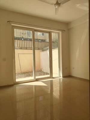 Room in 3 BHK Apartment at Emaar Emerald Floors, Sector 65 – for Sale