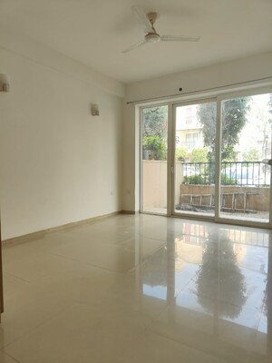 Room in 3 BHK Apartment at Emaar Emerald Floors, Sector 65 – for Sale