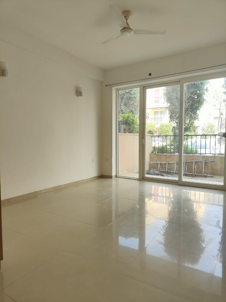 Room, emaar-emerald-floors 3 Bedroom 1380 Sq.Ft. Apartment In Sector 65 Gurgaon 8567533