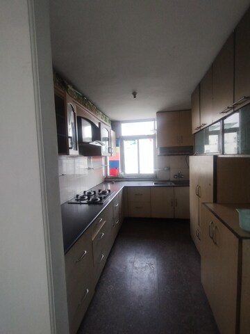 Furnished Amenities in 2 BHK Apartment at Ansal Sushant Lok I, Sector 43 – for Rent