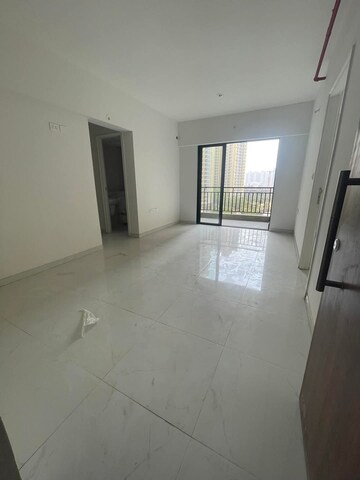 1 BHK Apartment For Rent in Runwal Gardens, Dombivli East