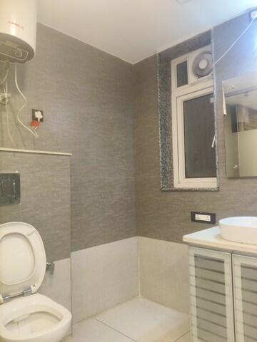 Balcony in 5 BHK Builder Floor at Unitech South City II, Sector 50 – for Rent