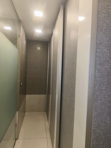 Building Lobby in 5 BHK Builder Floor at Unitech South City II, Sector 50 – for Rent