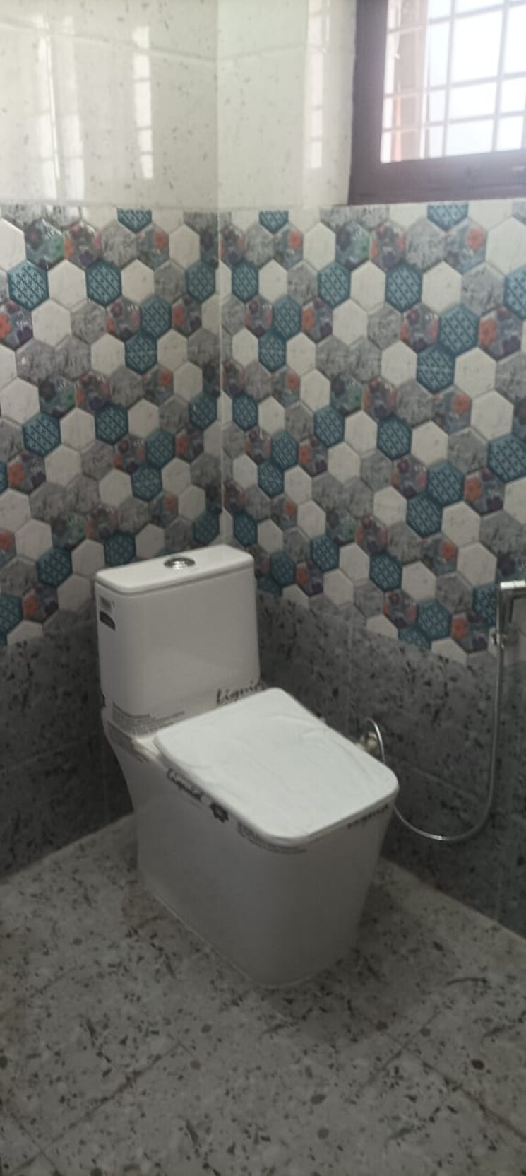 Bathroom, dehradun cantt 2 Bedroom 1400 Sq.Ft. Builder Floor In Dehradun Cantt Dehradun 8567425