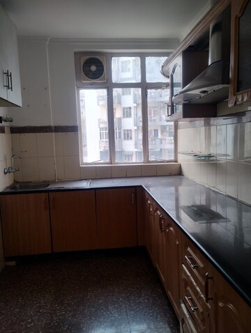 Kitchen in 3 BHK Apartment at Ansal Sushant Lok I, Sector 43 – for Rent