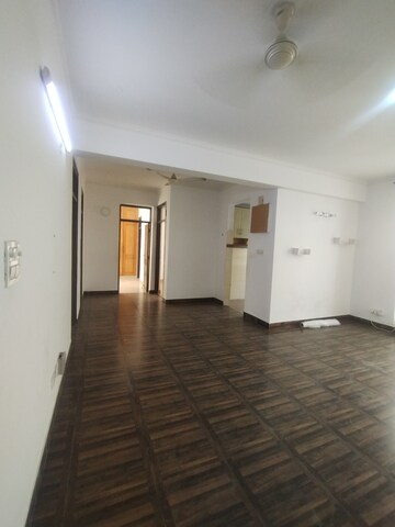 Furnished Amenities in 3 BHK Apartment at Ansal Sushant Lok I, Sector 43 – for Rent