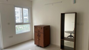 Room in 2 BHK Apartment at Godrej Aqua, International Airport Road – for Rent