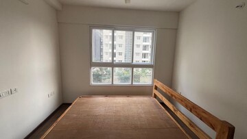 Room in 2 BHK Apartment at Godrej Aqua, International Airport Road – for Rent