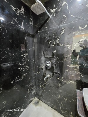 Parking in 2 BHK Apartment at Landcraft Golflinks Plaza, Pandav Nagar – for Sale