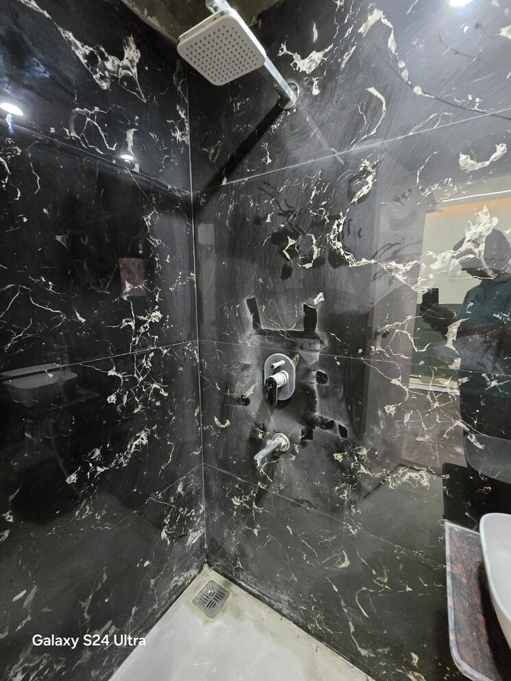  Parking, landcraft-golflinks-plaza 2 Bedroom 1135 Sq.Ft. Apartment In Pandav Nagar Ghaziabad 8567680