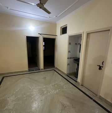 3 BHK Builder Floor For Rent in Sector 46