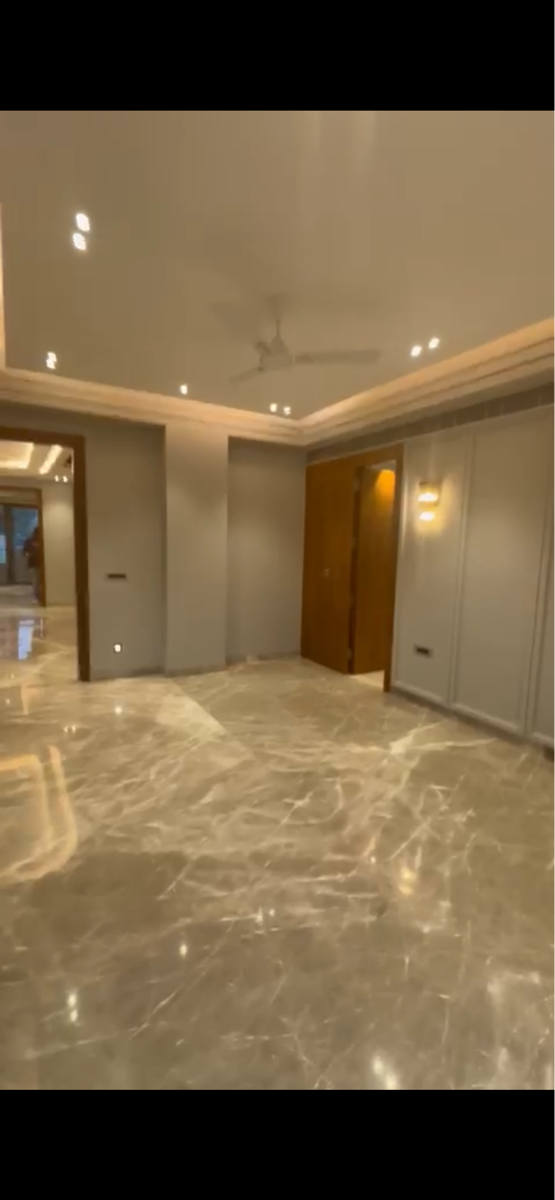4 BHK + Servant Room Builder Floor For Sale in Unitech Deerwood Chase