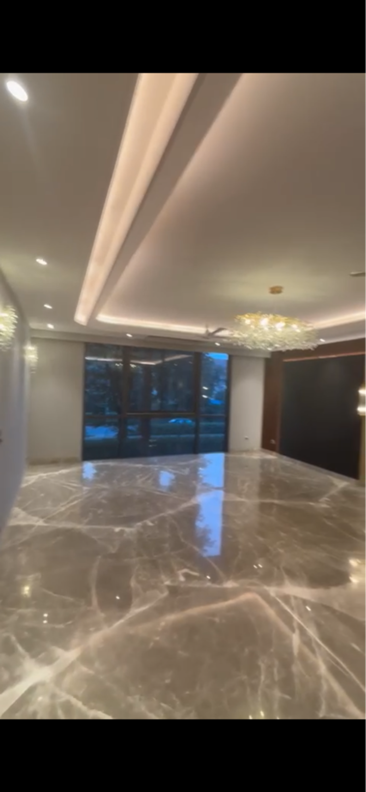  Parking, unitech-deerwood-chase 4 Bedroom 360 Sq.Yd. Builder Floor In Nirvana Country Gurgaon 8567759