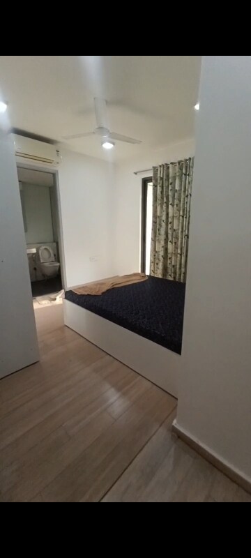 Room in 3 BHK Apartment at Lodha New Cuffe Parade, Wadala – for Rent