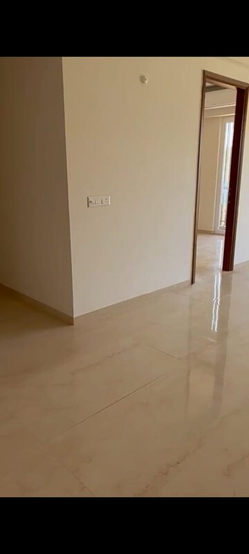 Room in 3 BHK Builder Floor at Smart World Gems, Sector 89 – for Rent
