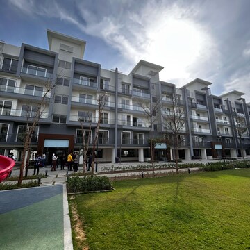 2.5 BHK Builder Floor For Sale in Smart World Gems, Sector 89