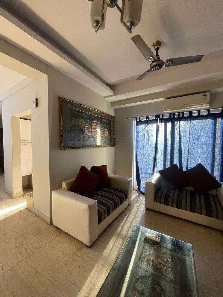 Living Room, mahagun-moderne 3 Bedroom 1155 Sq.Ft. Apartment In Sector 78 Noida 8568410