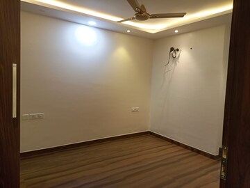 Room in 4 BHK Builder Floor at Ansal API Esencia, Sector 67 – for Rent