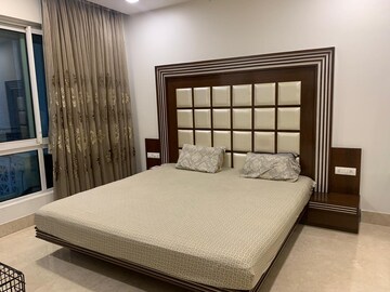 Bedroom in 5 BHK Apartment at Hiranandani Gardens Tivoli, Powai – for Rent