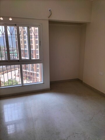 Room in 1.5 BHK Apartment at Dosti West County, Balkum Pada – for Rent