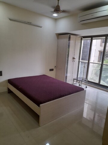 Bedroom in 2 BHK Apartment at Khar West – for Rent