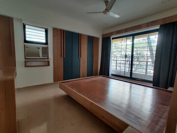 Bedroom in 3 BHK Apartment at Khar West – for Rent