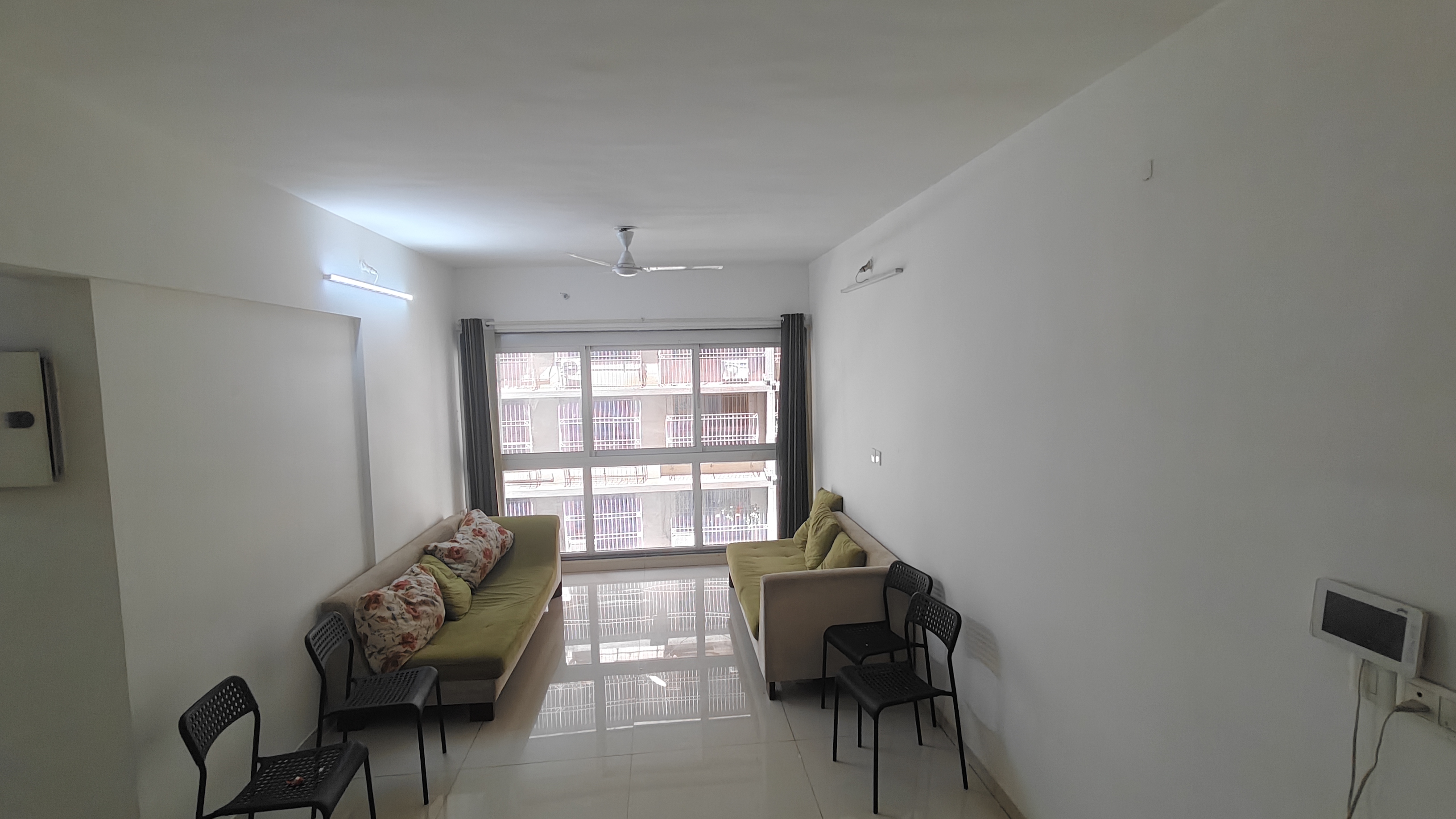 2 BHK + Extra Room Apartment For Rent in Godrej Central