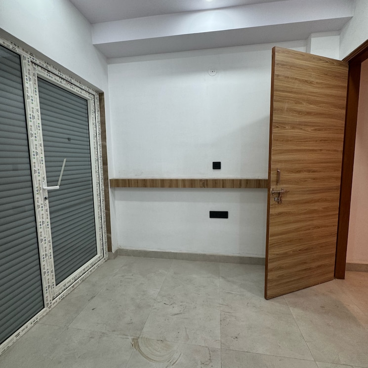 Room, vishnu garden 1 Bedroom 55 Sq.Yd. Builder Floor In Vishnu Garden Delhi 8569730
