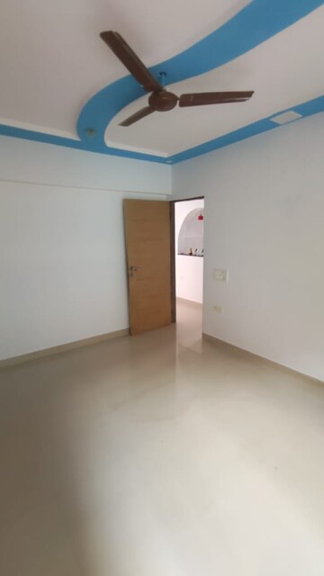 Bedroom in 2.5 BHK Apartment at Hiranandani Meadows, Manpada – for Rent