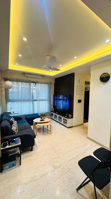 Living Room in 2 BHK Apartment at Kalpataru Paramount, Kapur Bawdi – for Rent