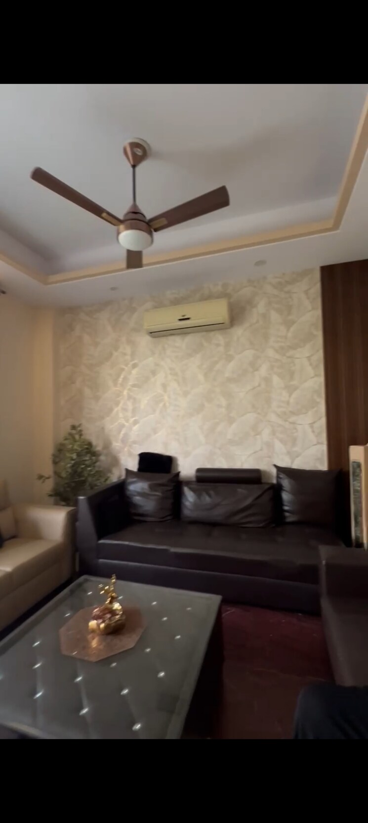 Living Room, chander nagar 4 Bedroom 3420 Sq.Ft. Builder Floor In Chander Nagar Ghaziabad 8569873