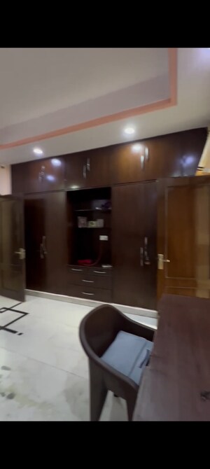 Furnished Amenities in 4 BHK Builder Floor at Chander Nagar – for Sale