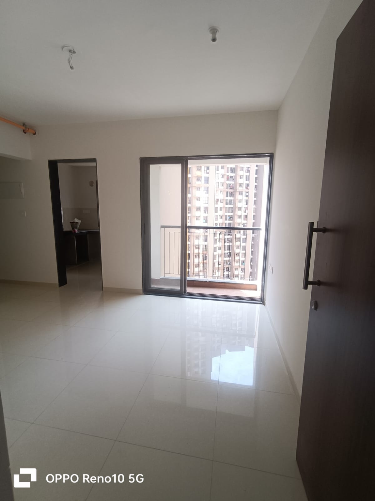 2.5 BHK + Extra Room Apartment For Rent in Sheth Vasant Lawns