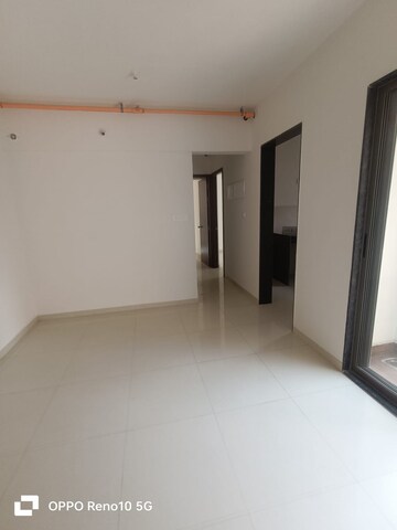 Living Room in 2.5 BHK Apartment at Sheth Vasant Lawns, Laxmi Nagar – for Rent