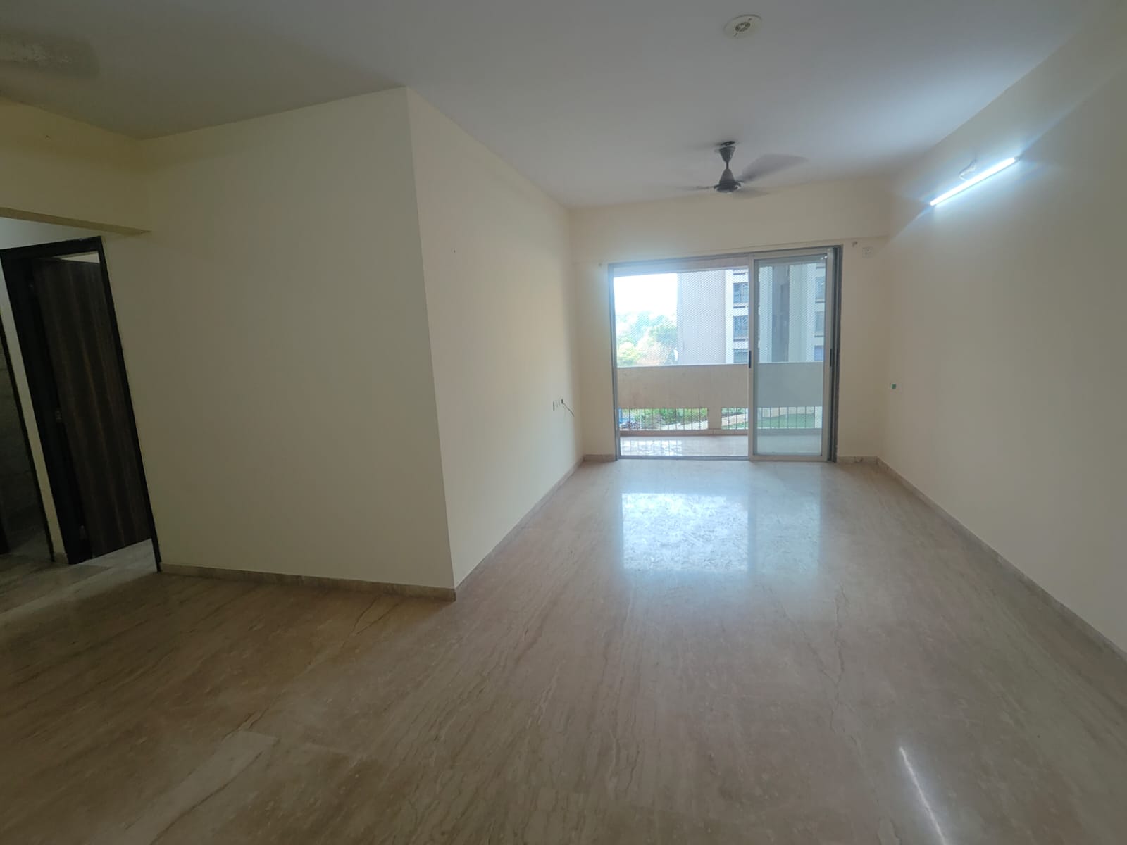2 BHK + Extra Room Apartment For Rent in Auralis The Twins