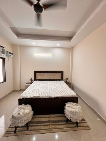 1 BHK Builder Floor For Rent in Sector 52