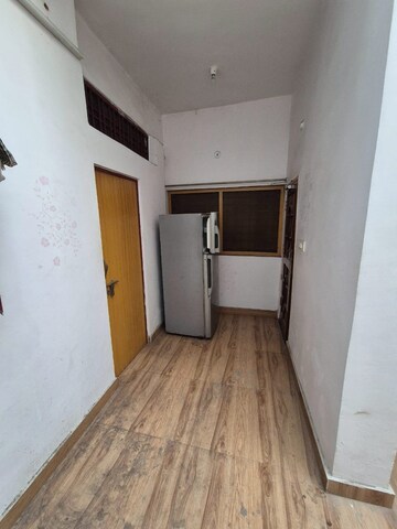 Room in  Pg at Gomti Nagar – for Rent