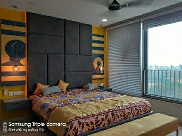 Bedroom in 2.5 BHK Apartment at Oberoi Realty Woods, Goregaon East – for Rent