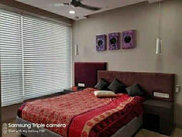 2.5 BHK Apartment For Rent in Oberoi Realty Woods, Goregaon East