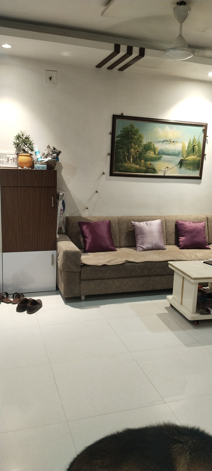 Living Room, satellite 2 Bedroom 1100 Sq.Ft. Apartment In Satellite Ahmedabad 8569992