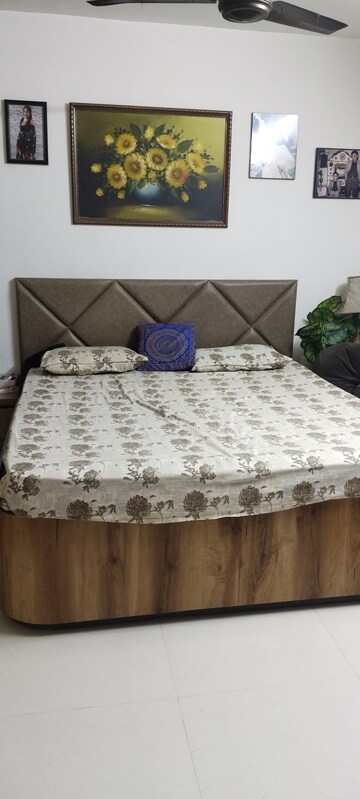Bedroom in 2 BHK Apartment at Satellite – for Sale