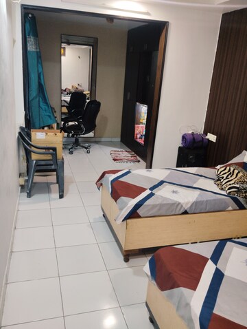 2 BHK Apartment For Rent in Noida Central